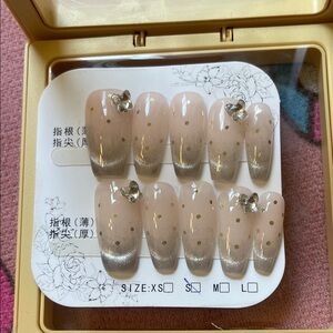 Elegant Silver and Gold Press-On Nails